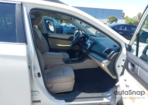 2015 Subaru Outback 2.5I Premium z USA, uszkodzony, nr VIN 4S4BSACC6F3223435